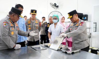 Pentingnya-Inovasi-Menu-Bergizi-Lokal-dengan-Rasa-yang-Disukai-Anak-anak-Penerima-Manfaat-SPPG-Plawa-Polda-Bali