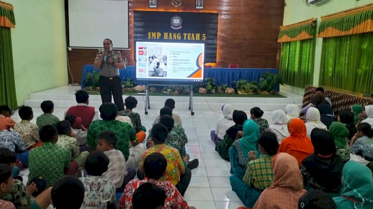 Polsek Candi Edukasi Siswa SMP Hang Tuah 5 Bahaya Bullying dan Narkoba